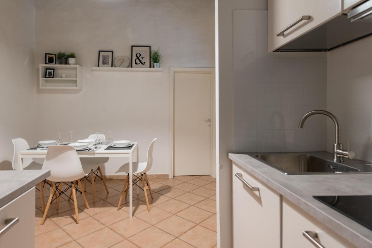 2 Rooms Next To A Market And Piazza Santa Croce - Homeunity Florencja Zewnętrze zdjęcie