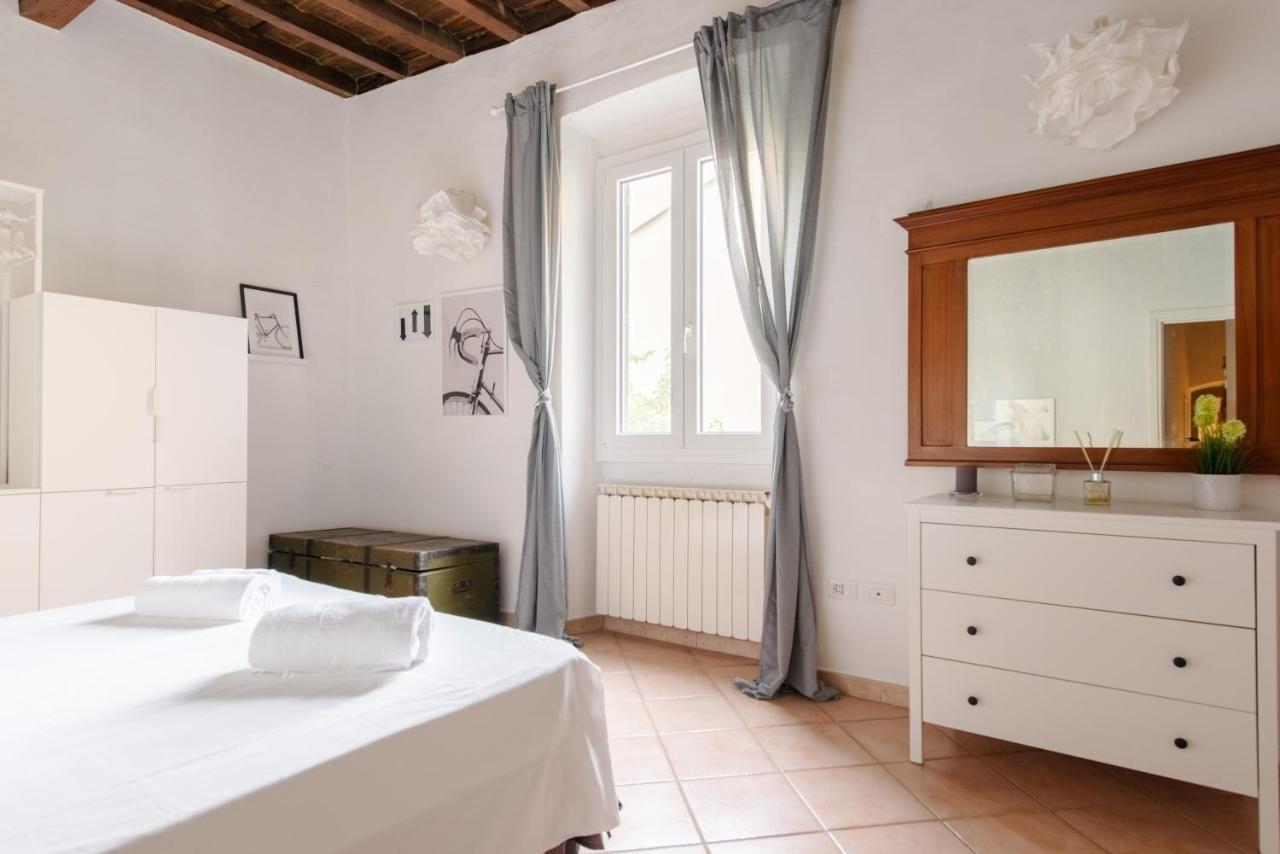 2 Rooms Next To A Market And Piazza Santa Croce - Homeunity Florencja Zewnętrze zdjęcie